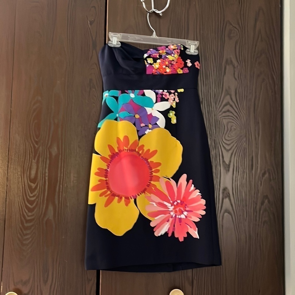 Trina Turk navy blue multicolored, strapless dress. Size 0 NWT